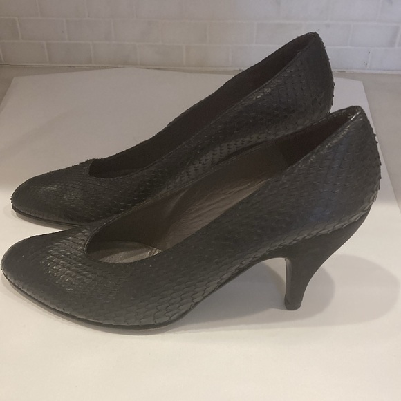 Vintage Christian Dior black python pumps - Picture 5 of 13